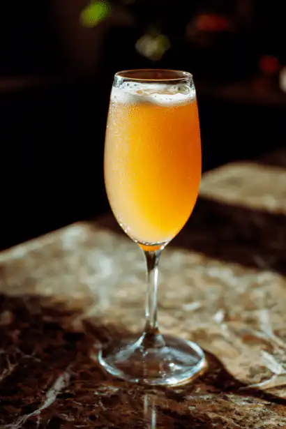 Peach Bellini cocktail