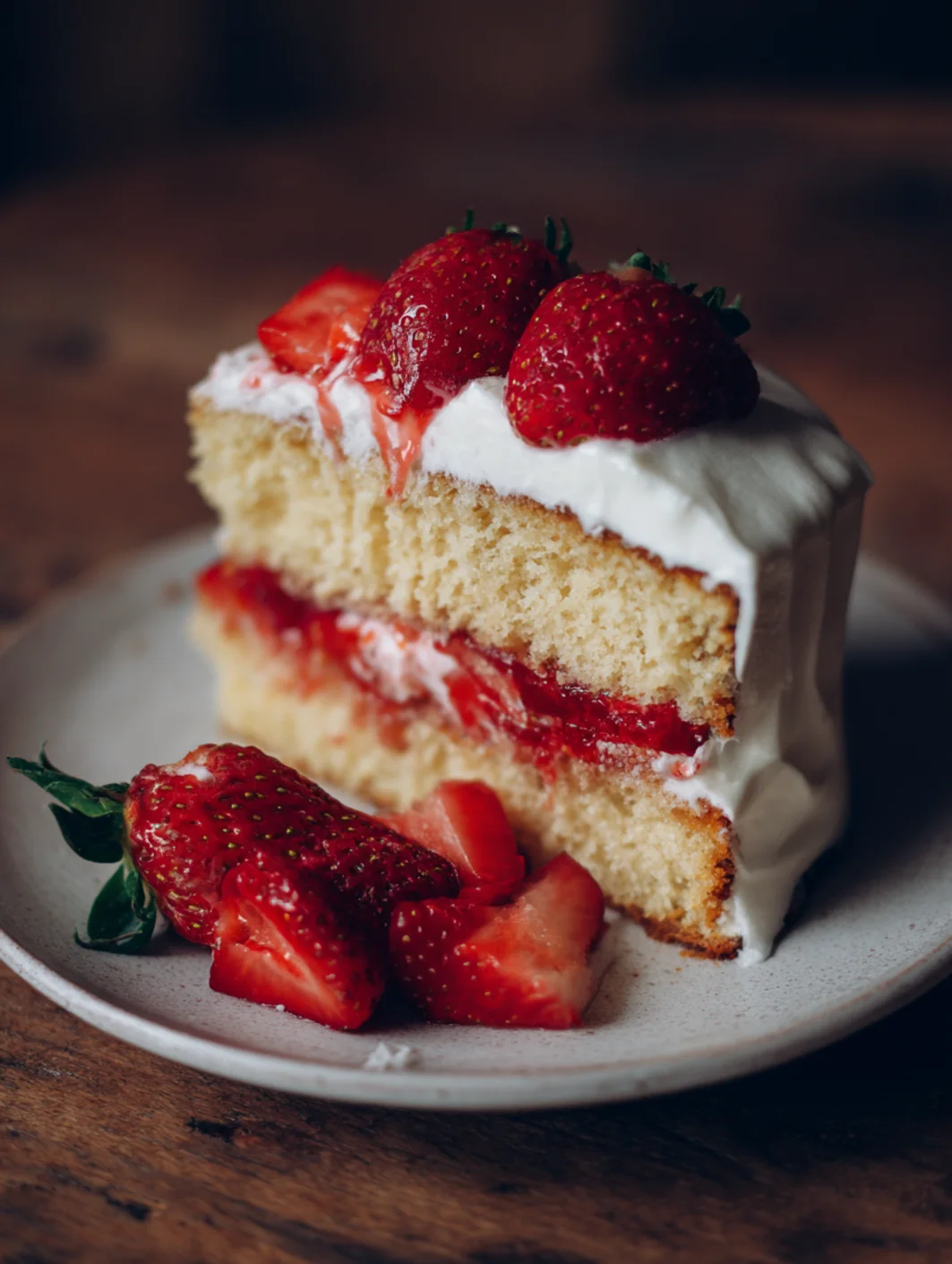 homemade strawberry cake from scratch