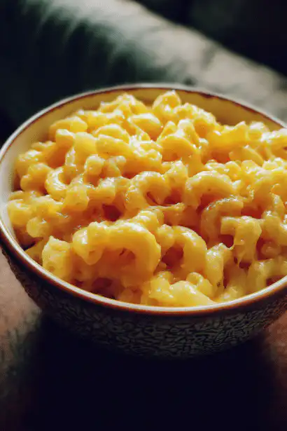 oven-baked macaroni and cheese